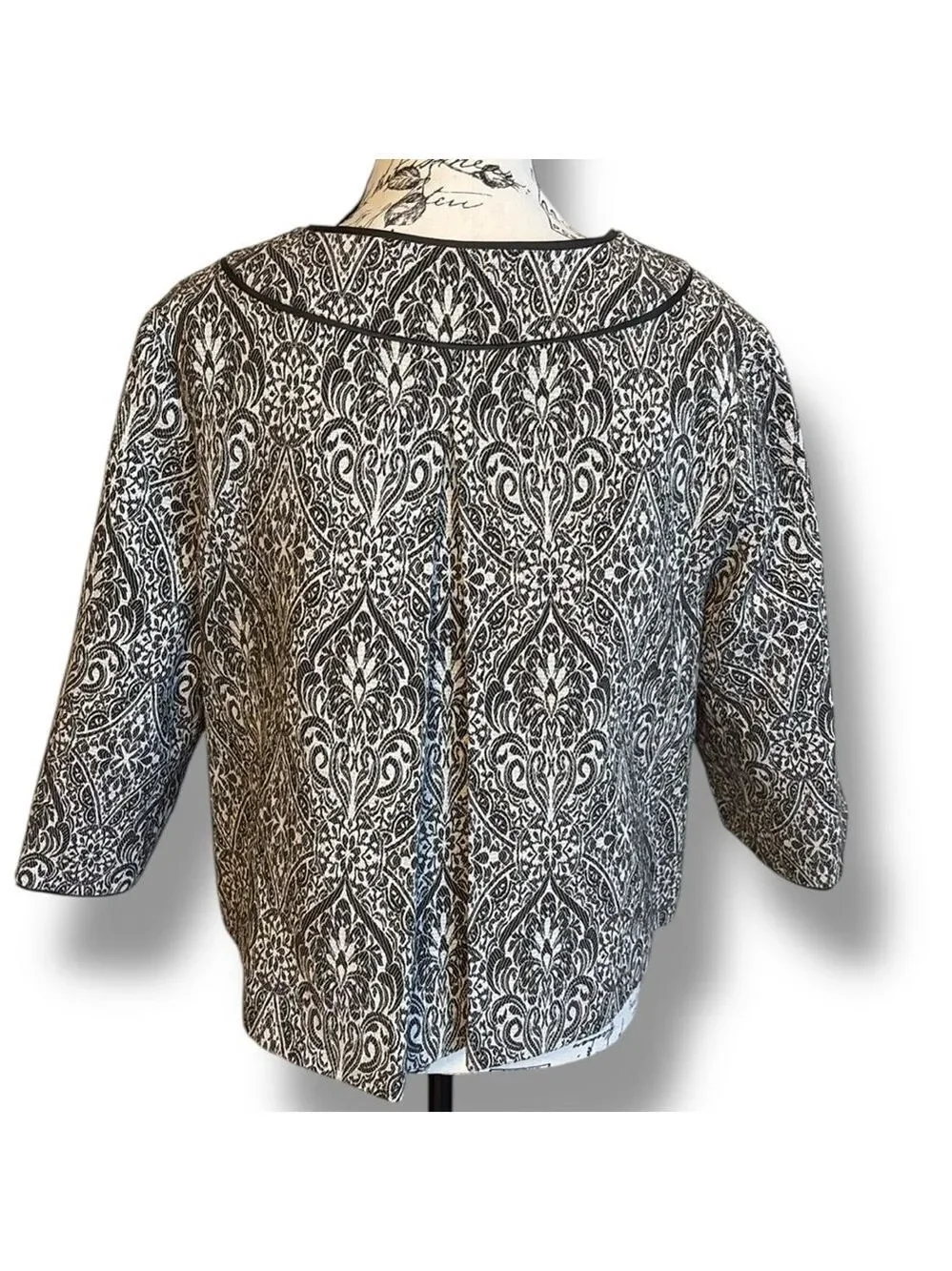 Notations Women’s Swing Jacket Cropped Jacquard Print Black & Cream Size M - Picture 3 of 6